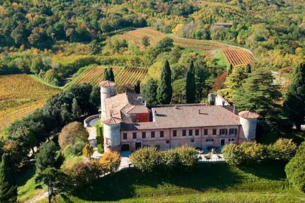 Roccabernarda: Un Tesoro Nascosto della Calabria