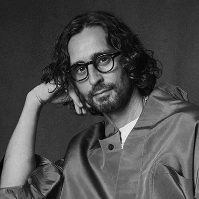 Simone Marchetti: Un Pioniere della Moda Sostenibile