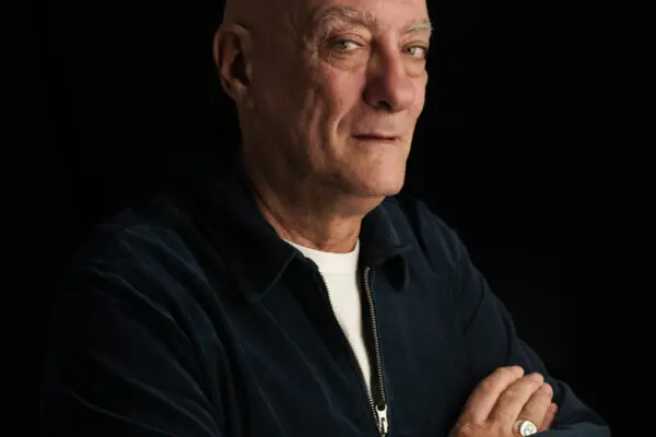 Stefano Nazzi: Un Maestro del Design Eclettico nella Moda
