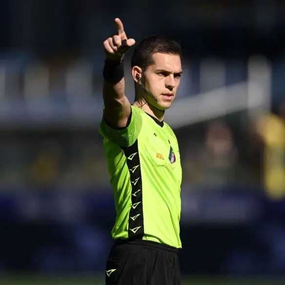 Zufferli Arbitro: Un Riguardo sul Suo Ruolo Importante nello Sport
