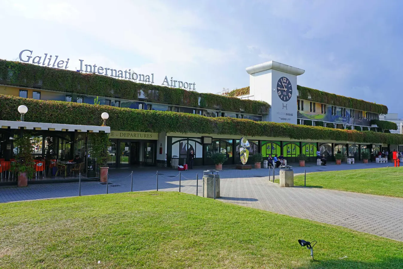 L’Aeroporto di Pisa: Un Hub Strategico in Crescita