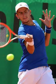 Il Futuro del Tennis Italiano: Arnaldi in Crescita