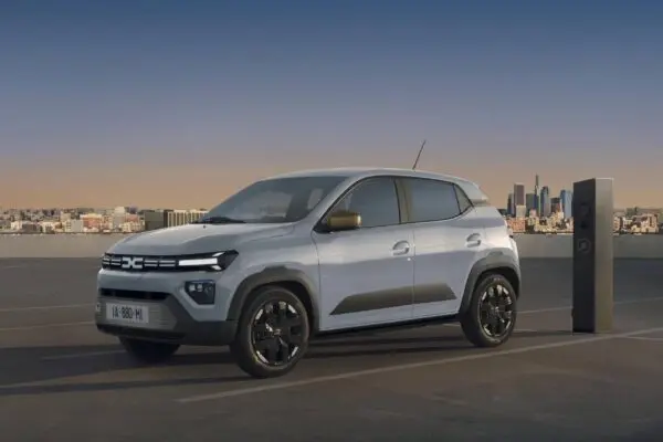 Bonus Incentivi Auto Elettriche 2025: Cosa Aspettarsi?