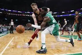 La Rivalità tra Celtics e Cavaliers: Un Confronto Leggendario