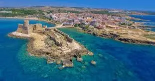 Crotone: Un Viaggio attraverso Storia e Bellezze Naturali