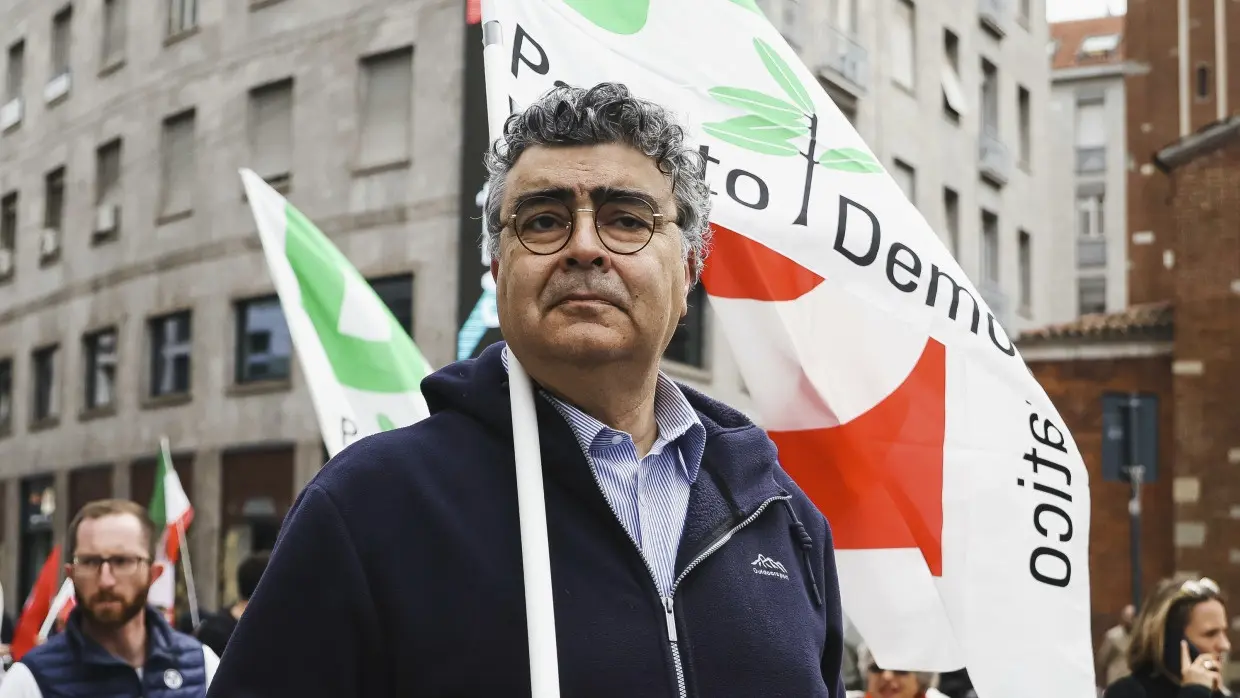 Emanuele Fiano: Un’Analisi del Suo Ruolo Nella Politica Italiana