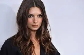 Emily Ratajkowski: Carriera e Impegno Sociale