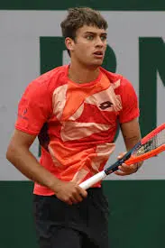 Flavio Cobolli: Giovane promessa del tennis italiano