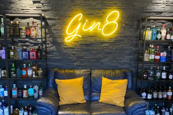 Gintoneria: Il Fascino del Gin Artigianale in Italia