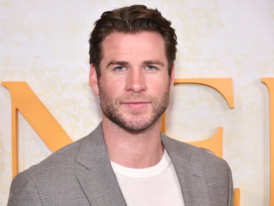 Chi è Liam Hemsworth? Storia e Successi dell’Attore Australiano