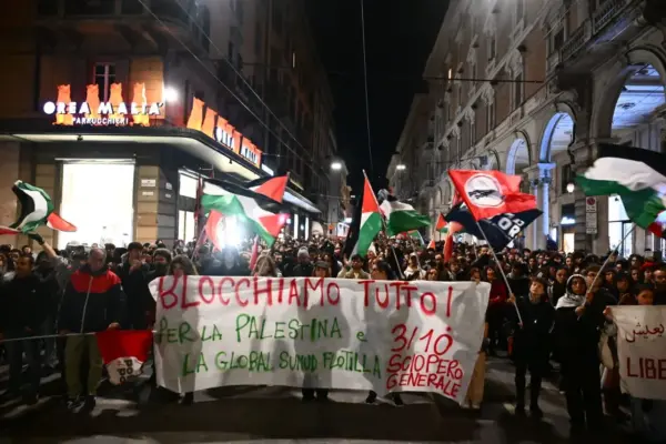 La manifestazione di Bologna: Un momento cruciale per la città