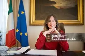 Maria Elena Boschi: Un Ritratti della Politica Italiana Contemporanea