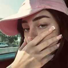 Nicki Nicole: L’ascesa di una giovane icona della musica urbana