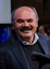 Oscar Farinetti: Il Visionario del Settore Alimentare