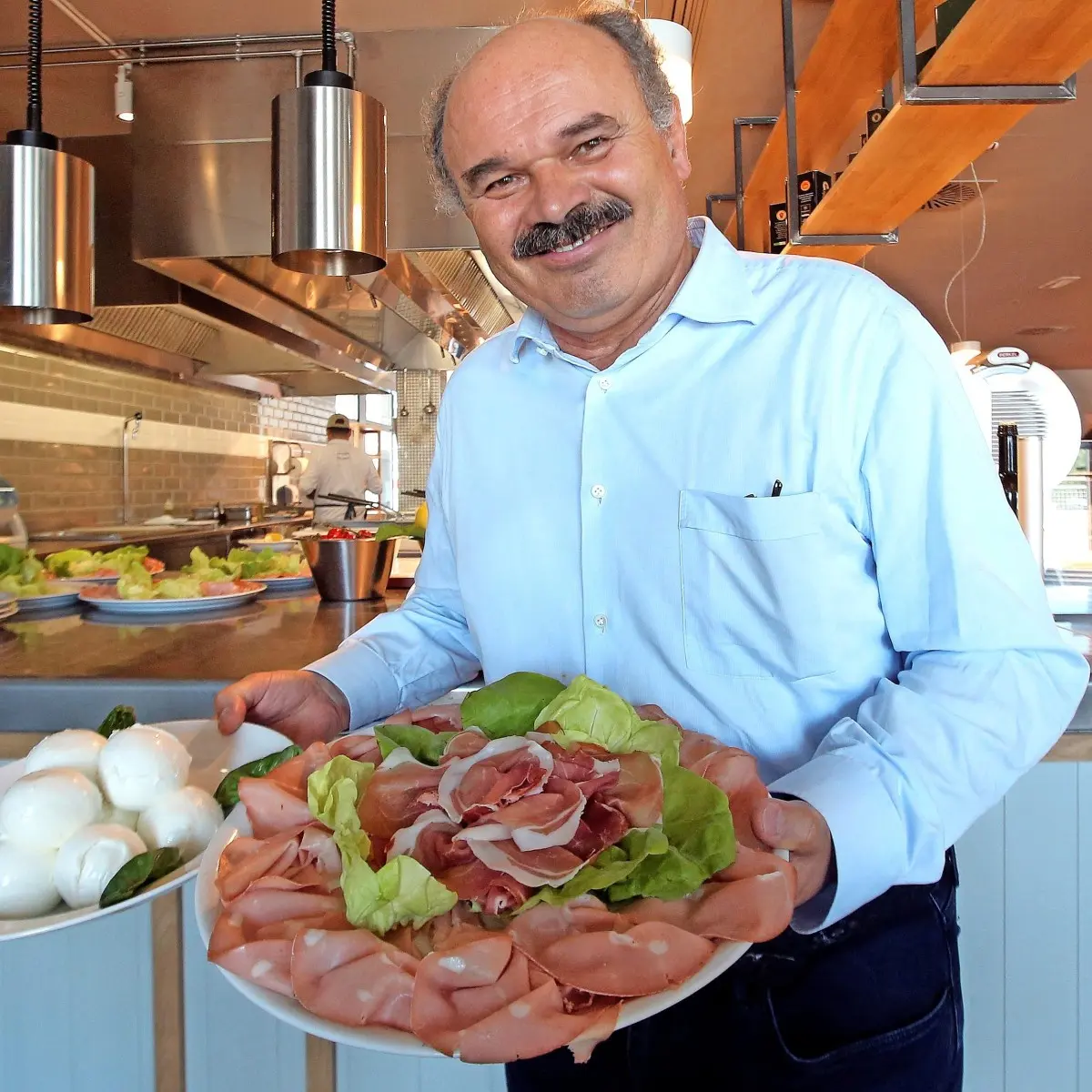 Oscar Farinetti: Il Visionario dell’Imprenditoria Alimentare