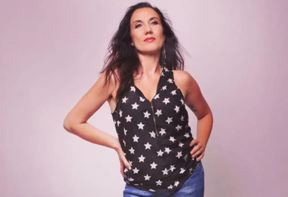 Pamela Petrarolo: La Ritorno della Cantante Italiana