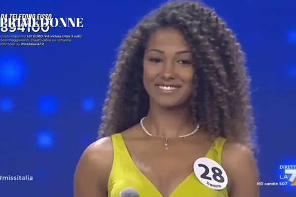 Samira Lui: Una Voce Rispettata nella Moda Global