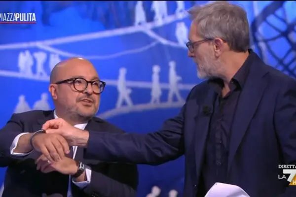 Scopri il Braccialetto Sangiuliano: Eleganza e Tradizione