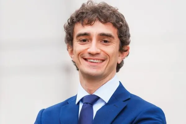 Galeazzo Bignami: un figura centrale della politica italiana nel 2023