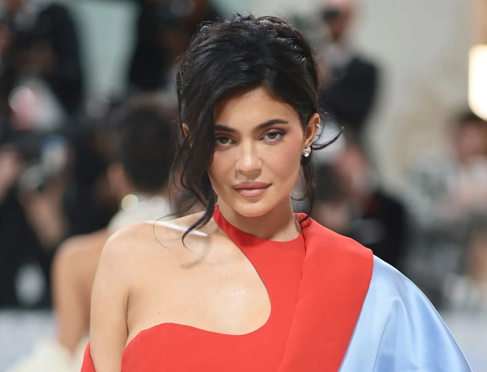 Kylie Jenner: Dal Reality alla Leadership Imprenditoriale