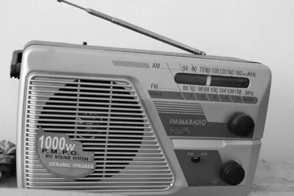 Il Ritorno della Radio: Un Mezzo Sempre Rilevante