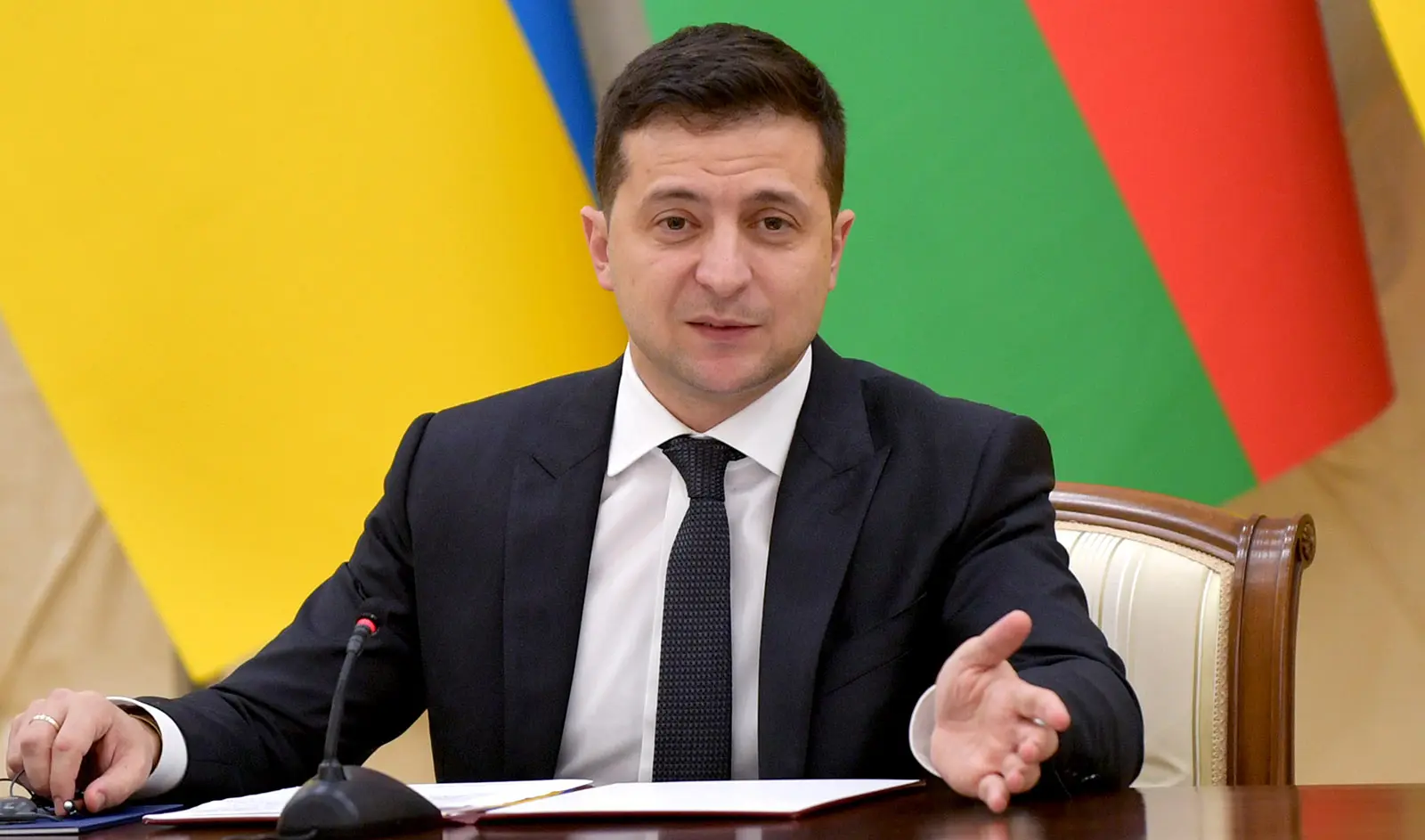 Volodymyr Zelensky: Un leader al centro della crisi ucraina