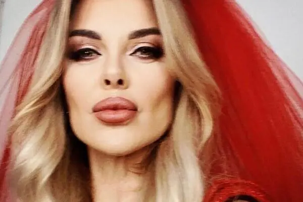 Alba Parietti: Un Viaggio nella Vita di una Star Italiana