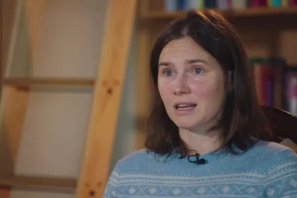 Il Caso di Amanda Knox: Analisi di un’Ingiustizia