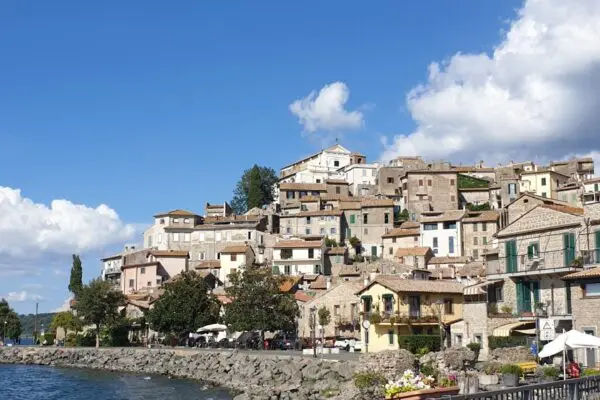 Anguillara Sabazia: Storia, Cultura e Natura Incantevole