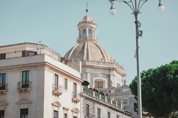 Catania: Un Viaggio nella Storia e nella Cultura Siciliana