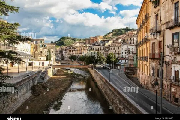 Collegamenti tra Catania e Cosenza: un’infrastruttura in evoluzione