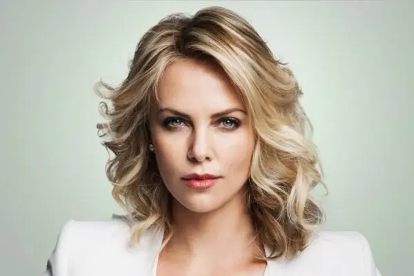 Charlize Theron: Una Carriera di Successo e Attivismo