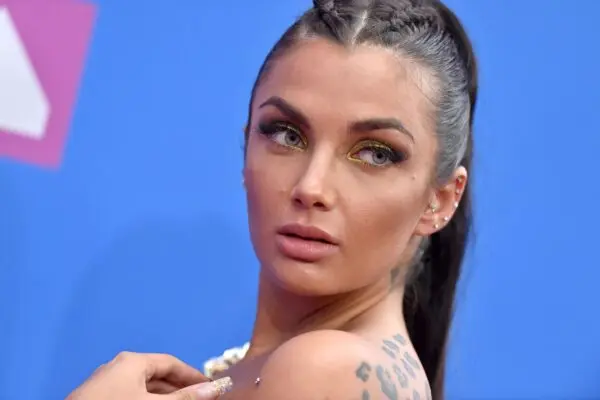 Elettra Lamborghini: Riflessioni sulla sua Carriera Musicale