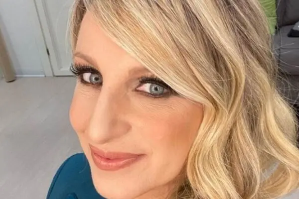 Katia Follesa: Una Comica Amata dal Pubblico Italiano