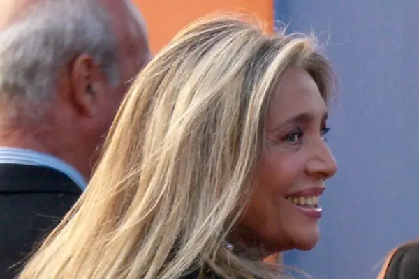 Mara Venier: Un’icona della Televisione Italiana