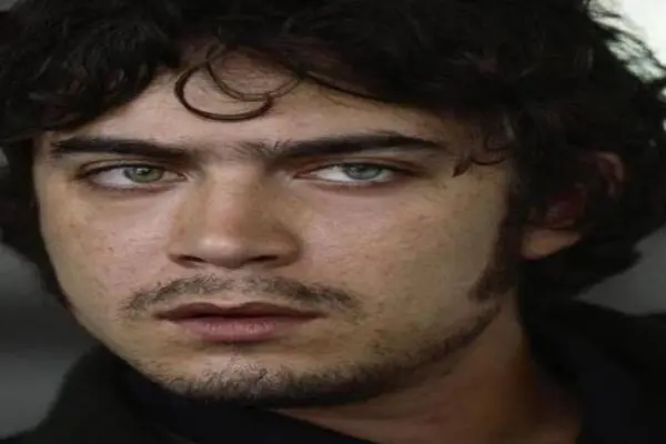 La carriera di Riccardo Scamarcio: Tra successi e sfide