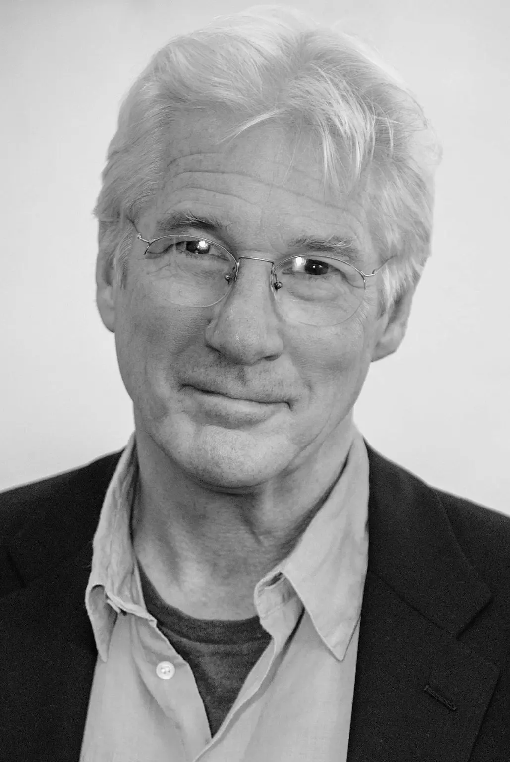 Richard Gere: Un’icona del Cinema e della Solidarietà
