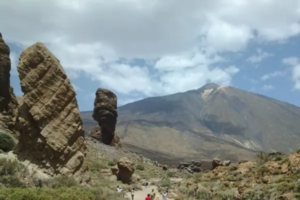 Esplorare Tenerife: Guida all’isola più grande delle Canarie