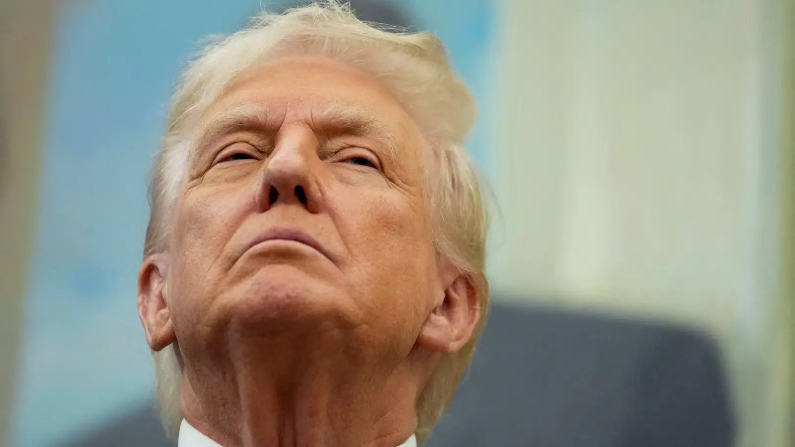 Donald Trump: Aggiornamenti Recenti e Implicazioni Politiche