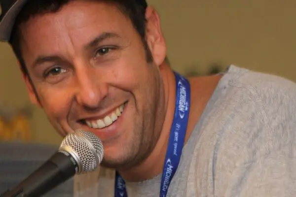 La carriera di Adam Sandler: Dalla Commedia al Successo Globale