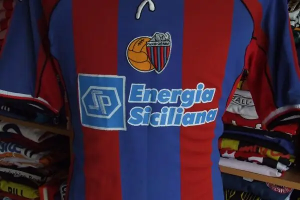 Calcio Catania: un viaggio nella storia e nella passione calcistica