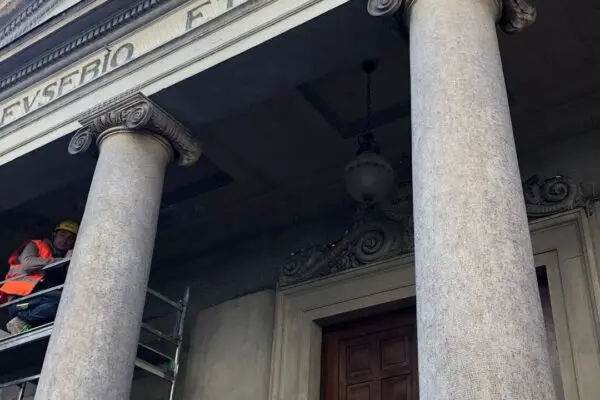 Il Crollo dell’Arco Sant’Andrea e le Sue Conseguenze