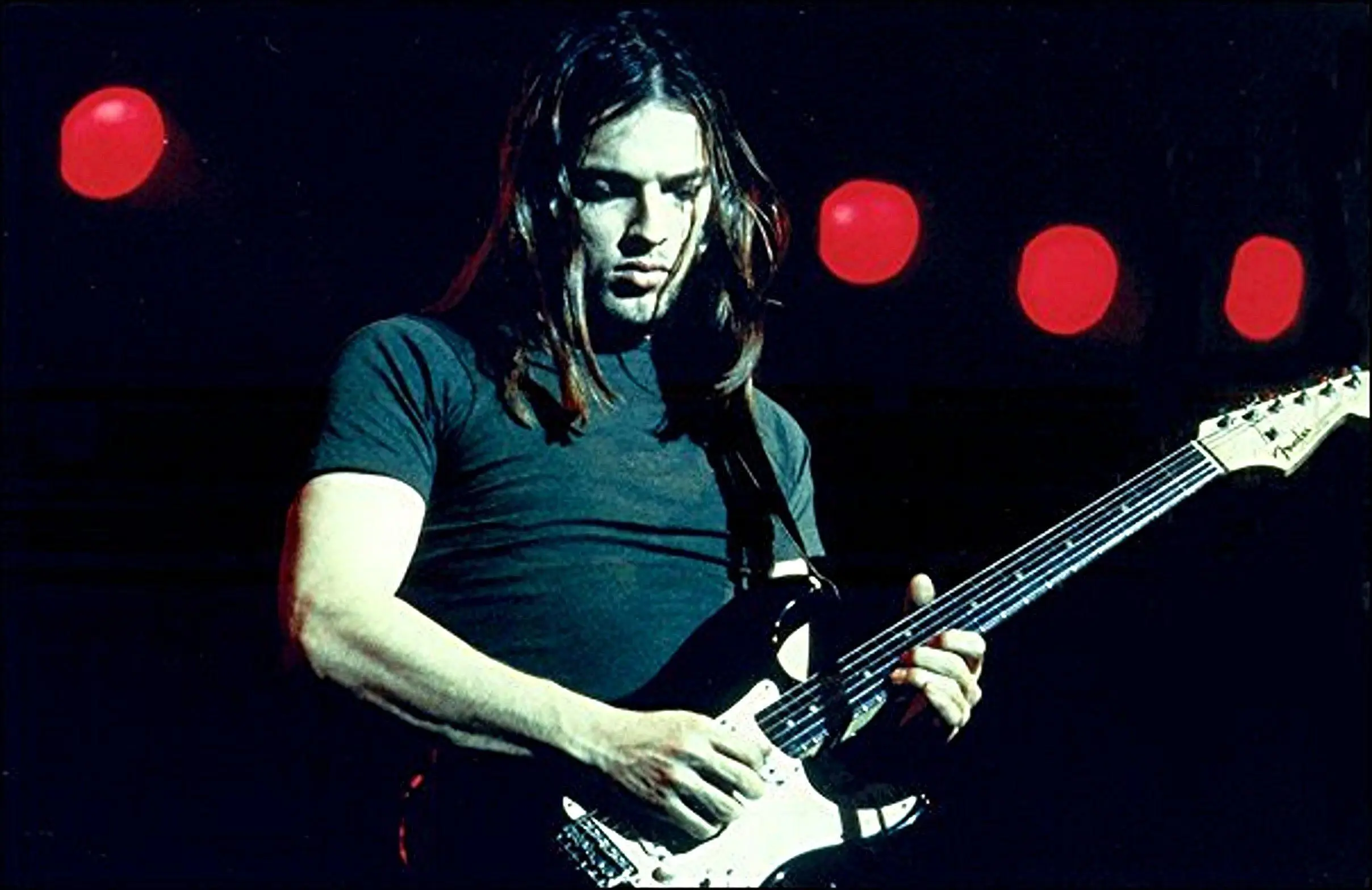 L’eredità musicale di David Gilmour e il suo impatto attuale