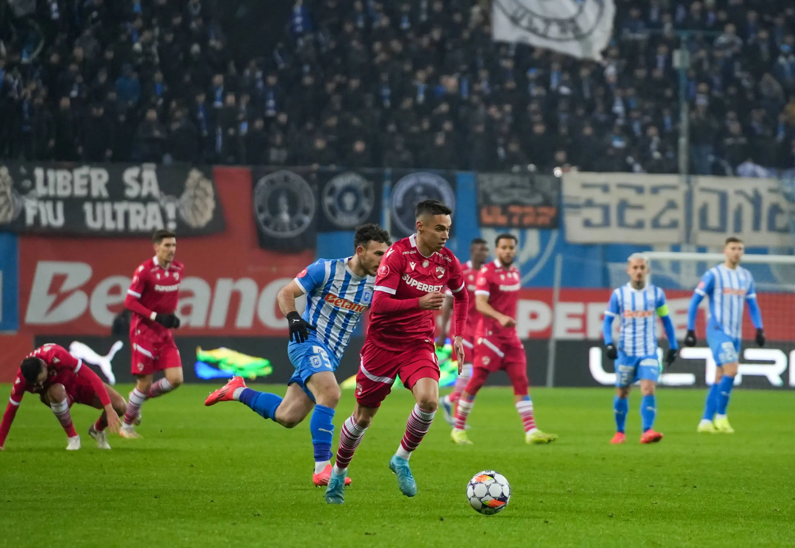 Dinamo București vs Universitatea Craiova: Il Derby del Futuro