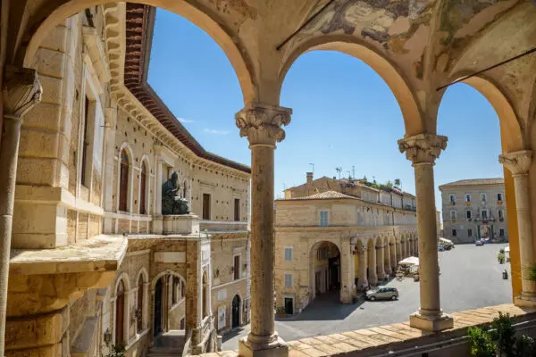 Fermo: Un Tesoro Nascosto delle Marche