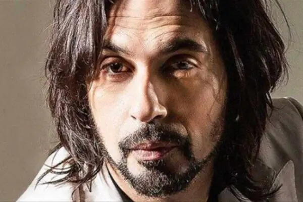 Alla scoperta di Francesco Sarcina e il suo impatto musicale image 1