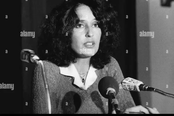 L’Impatto di Joan Baez nella Musica e nella Società