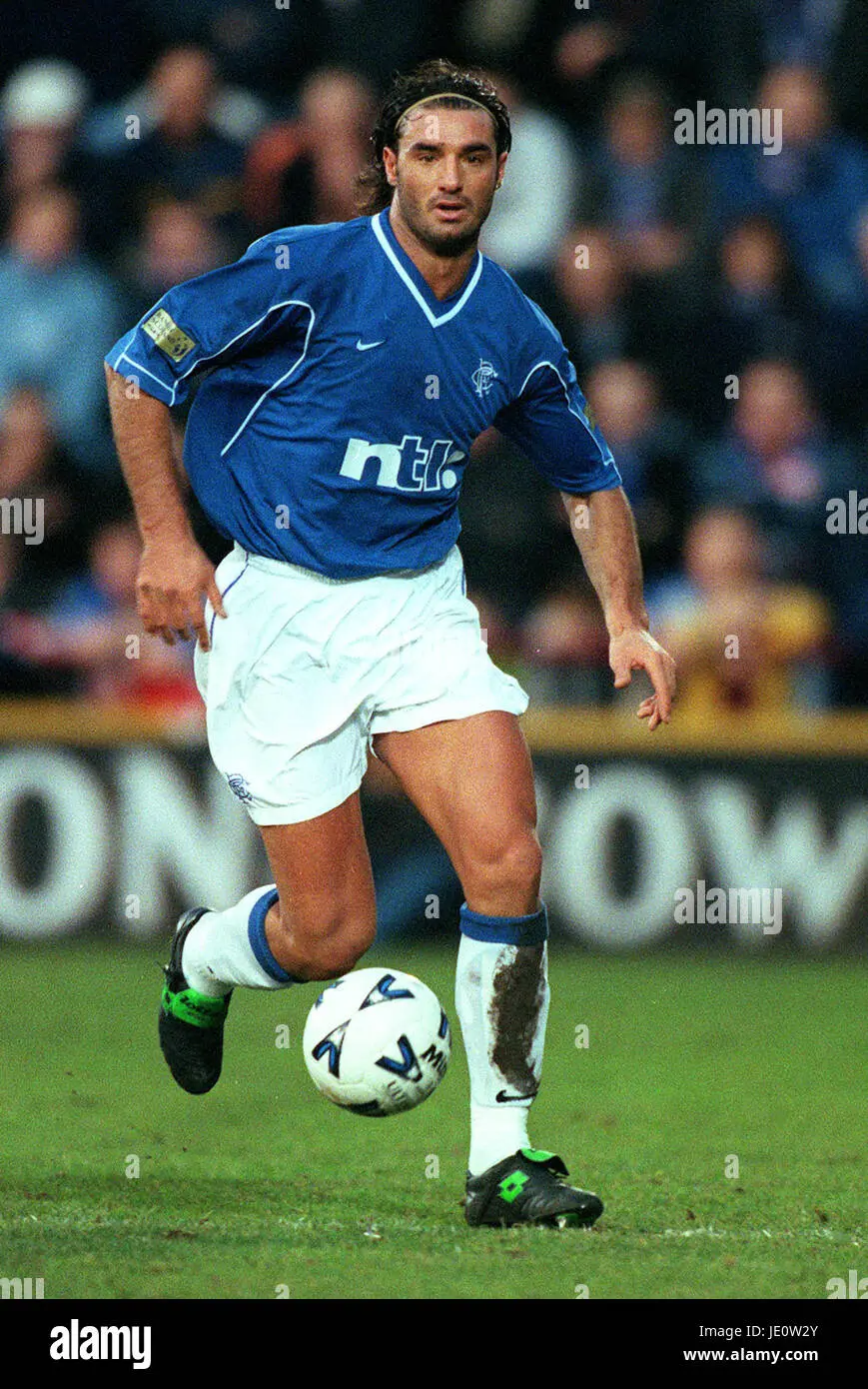 Lorenzo Amoruso: La Storia di un Eroe del Calcio Italiano