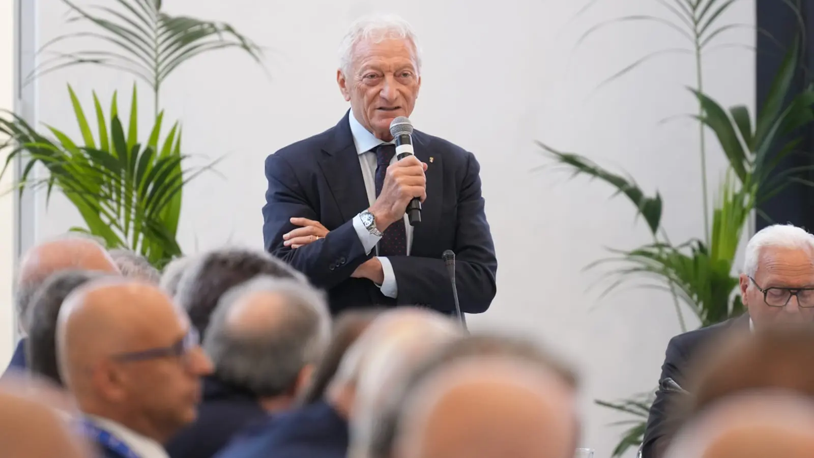 Luciano Buonfiglio: L’Artista che Sta Cambiando il Panorama Artistico