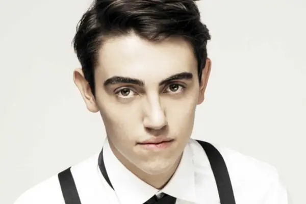 Michele Bravi: Un rinnovato successo nella musica italiana